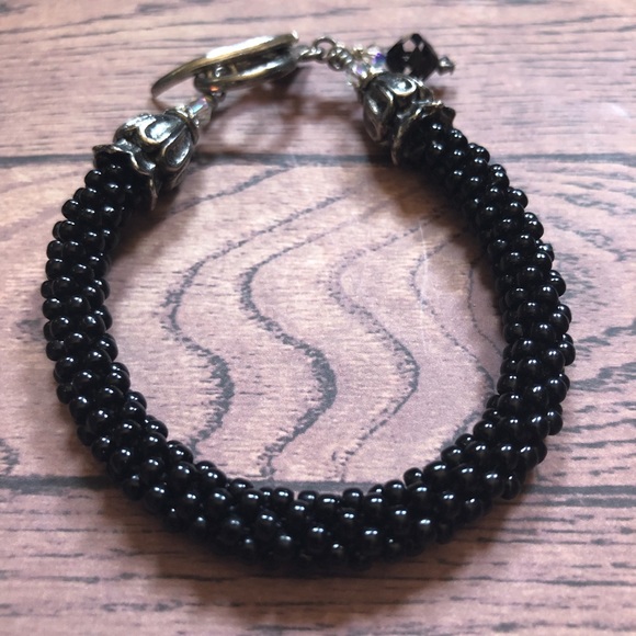 Black Onyx Beaded 7 1/2" Bracelet with clasp - Picture 3 of 10